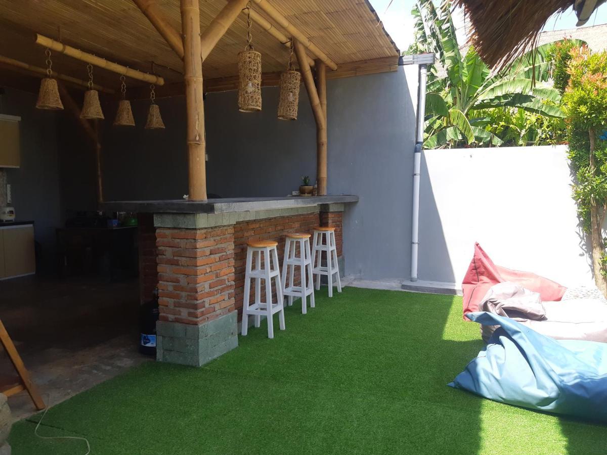 DHM Surf Villa Kuta  Exteriör bild